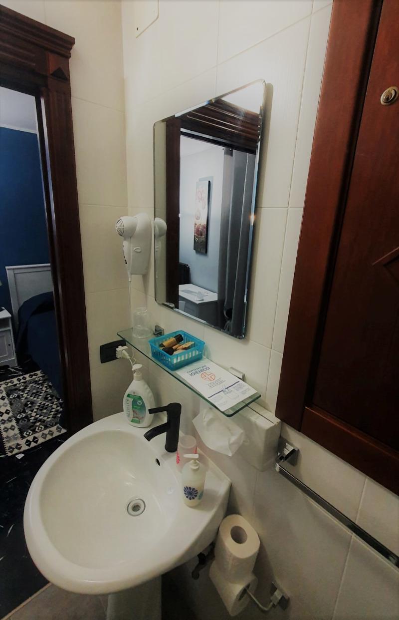 B&B Eraclio Suite 바를레타 외부 사진